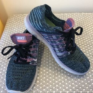 Nike flyknit sneakers